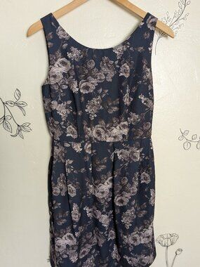 O'2nd Size 4 Navy Blue Floral Dress